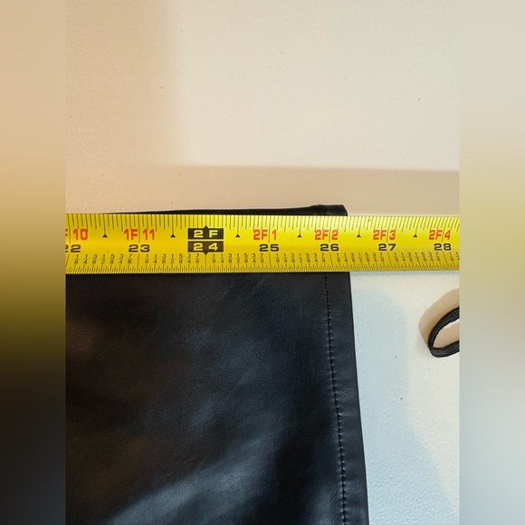 GAP High Rise Vegan Leather Vintage Slim‎ Pants Black Size 6 S Short Petite 358 - Picture 10 of 13